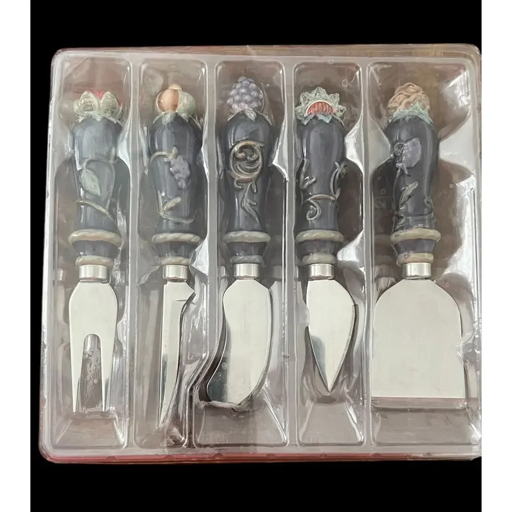 NEW Vintage Set Of 5 Cheese Knives With Ceramic Vegetable Charcuterie Board